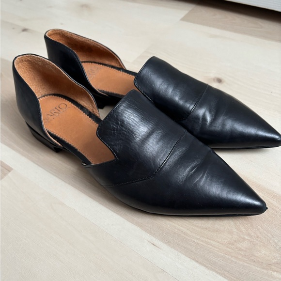 Sarto Black Pointed Leather  Flats - Picture 3 of 7